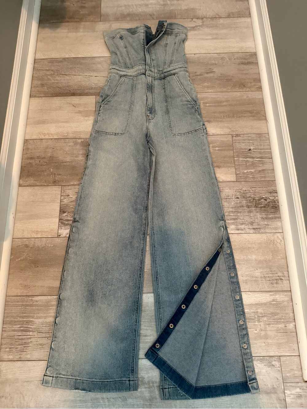 Hudson Jeans Light Blue Snap-Front Wide Leg strapless Overalls! Size 24 NWT!!!